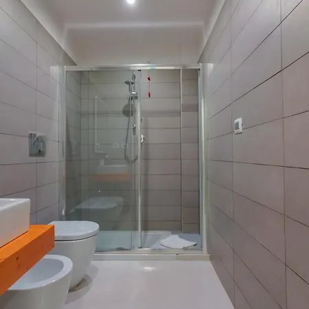 Lumiere - Eja Sardinia カリアリ